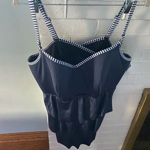 NWT Sz 22 Cacique Swimsuit Top